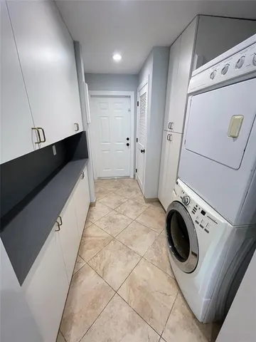 $1,399,990 | 929 Northeast 18th Court, Unit 12, Fort Lauderdale, FL 33305