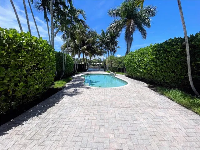 $1,399,990 | 929 Northeast 18th Court, Unit 12, Fort Lauderdale, FL 33305