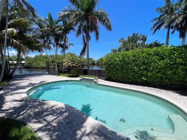 $1,399,990 | 929 Northeast 18th Court, Unit 12, Fort Lauderdale, FL 33305