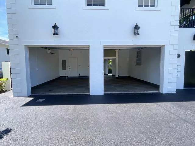 $1,399,990 | 929 Northeast 18th Court, Unit 12, Fort Lauderdale, FL 33305