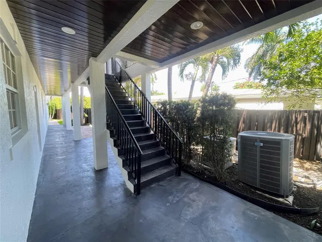 $1,399,990 | 929 Northeast 18th Court, Unit 12, Fort Lauderdale, FL 33305