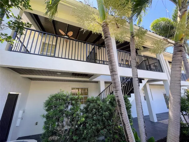 $1,399,990 | 929 Northeast 18th Court, Unit 12, Fort Lauderdale, FL 33305