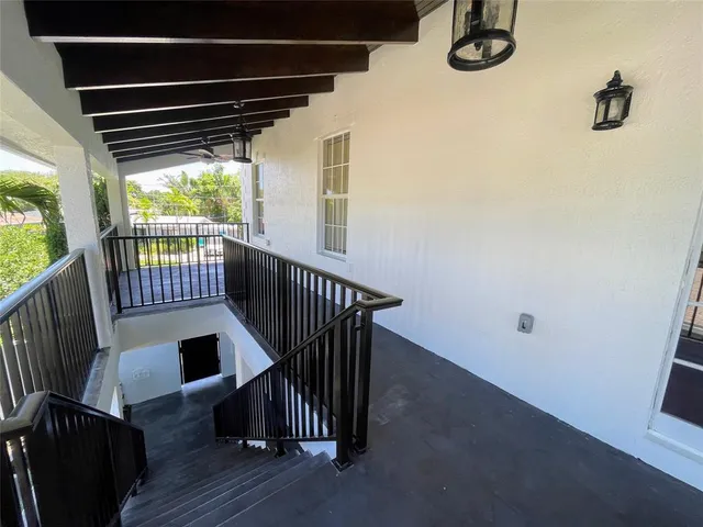 $1,399,990 | 929 Northeast 18th Court, Unit 12, Fort Lauderdale, FL 33305