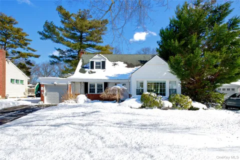 $1,225,000 | 27 Avalon Road, Garden City, NY 11530