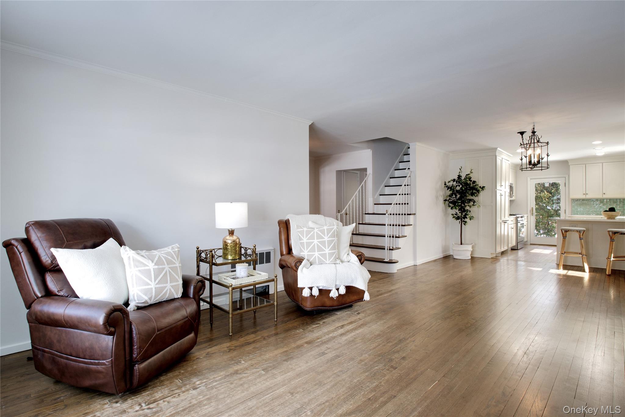 27 Avalon Road Garden City, NY 11530 - Photo 11 of 31