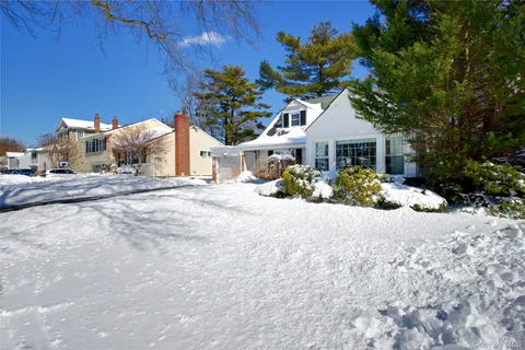 $1,225,000 | 27 Avalon Road, Garden City, NY 11530