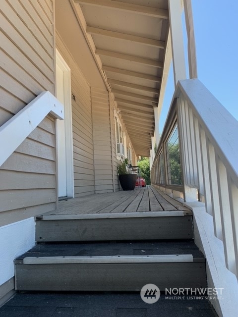 808 Main Street Sultan, WA 98294 - Photo 4 of 13 a view of entryway
