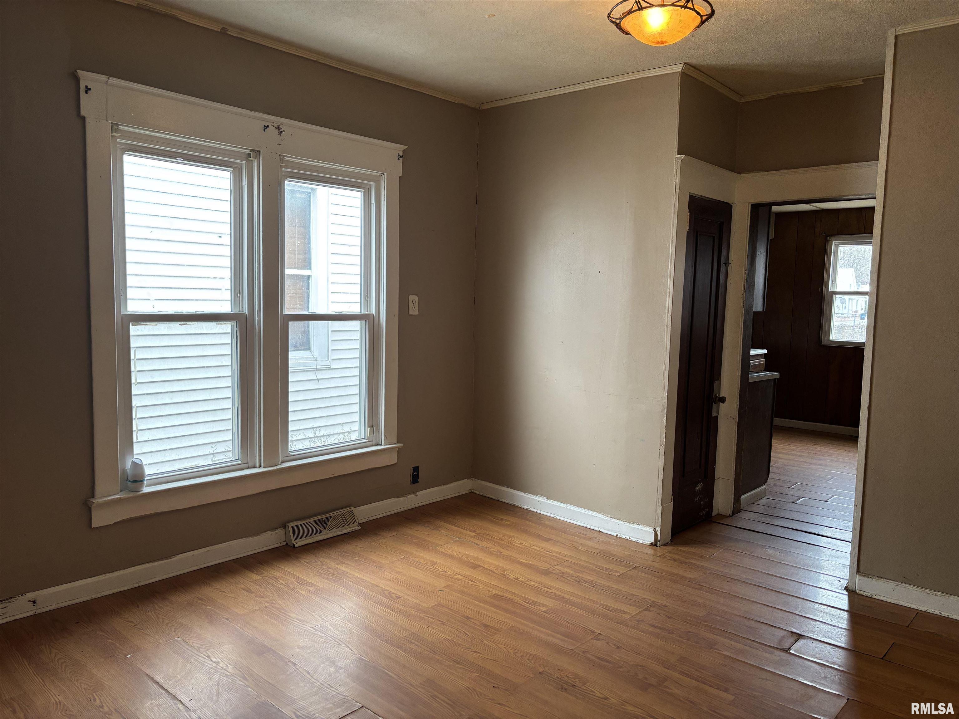 846 North 11th Street Springfield, IL 62702 - Photo 3 of 8