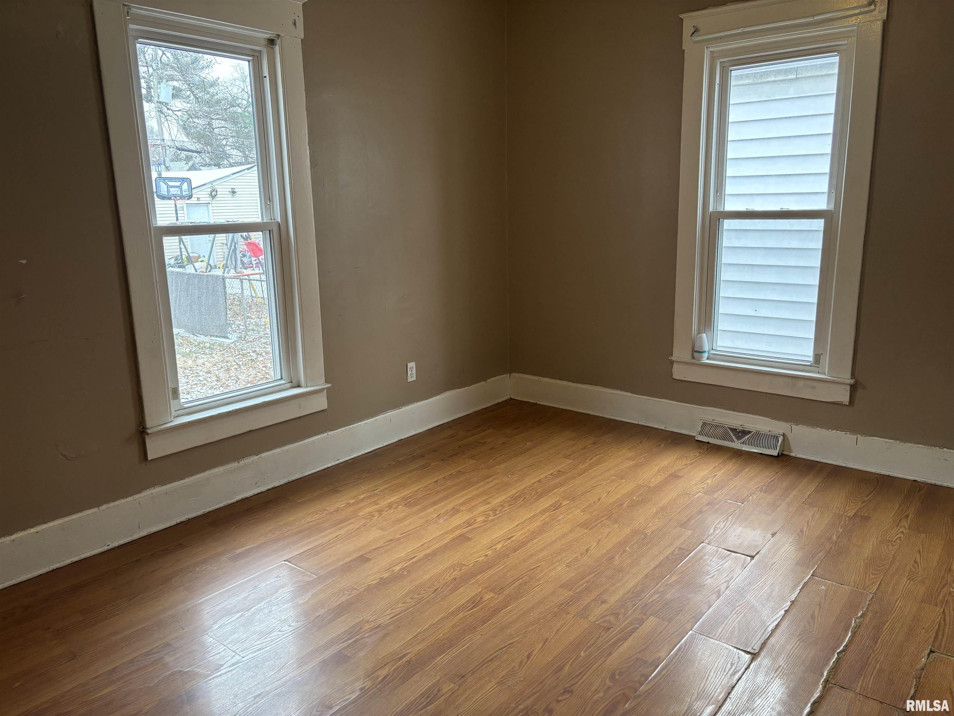 846 North 11th Street Springfield, IL 62702 - Photo 8 of 8