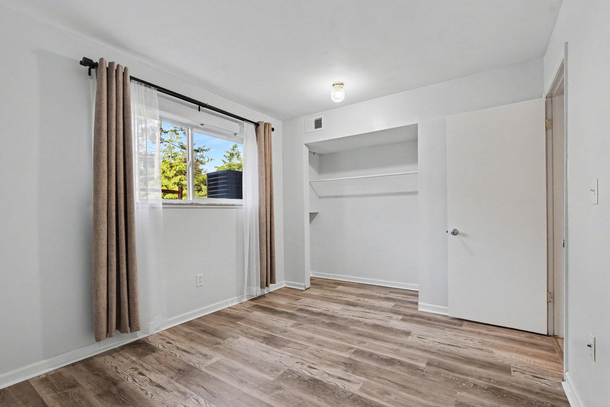 6712 Cascade Road Southeast, Unit 15 Grand Rapids, MI 49546 - Photo 15 of 17 Second bedroom