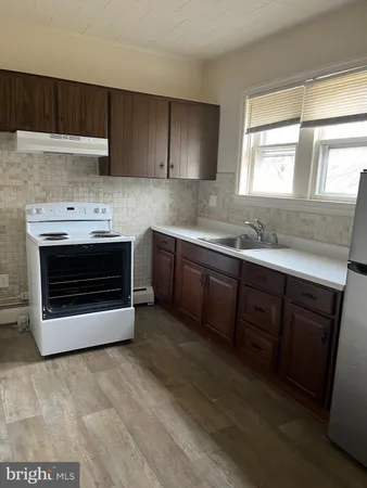 $1,250 | 381 Charles Street, Coatesville, PA 19320