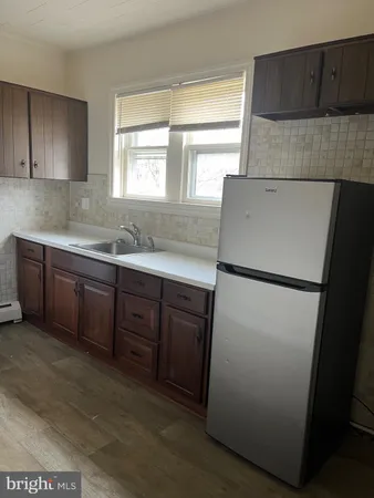 $1,250 | 381 Charles Street, Coatesville, PA 19320