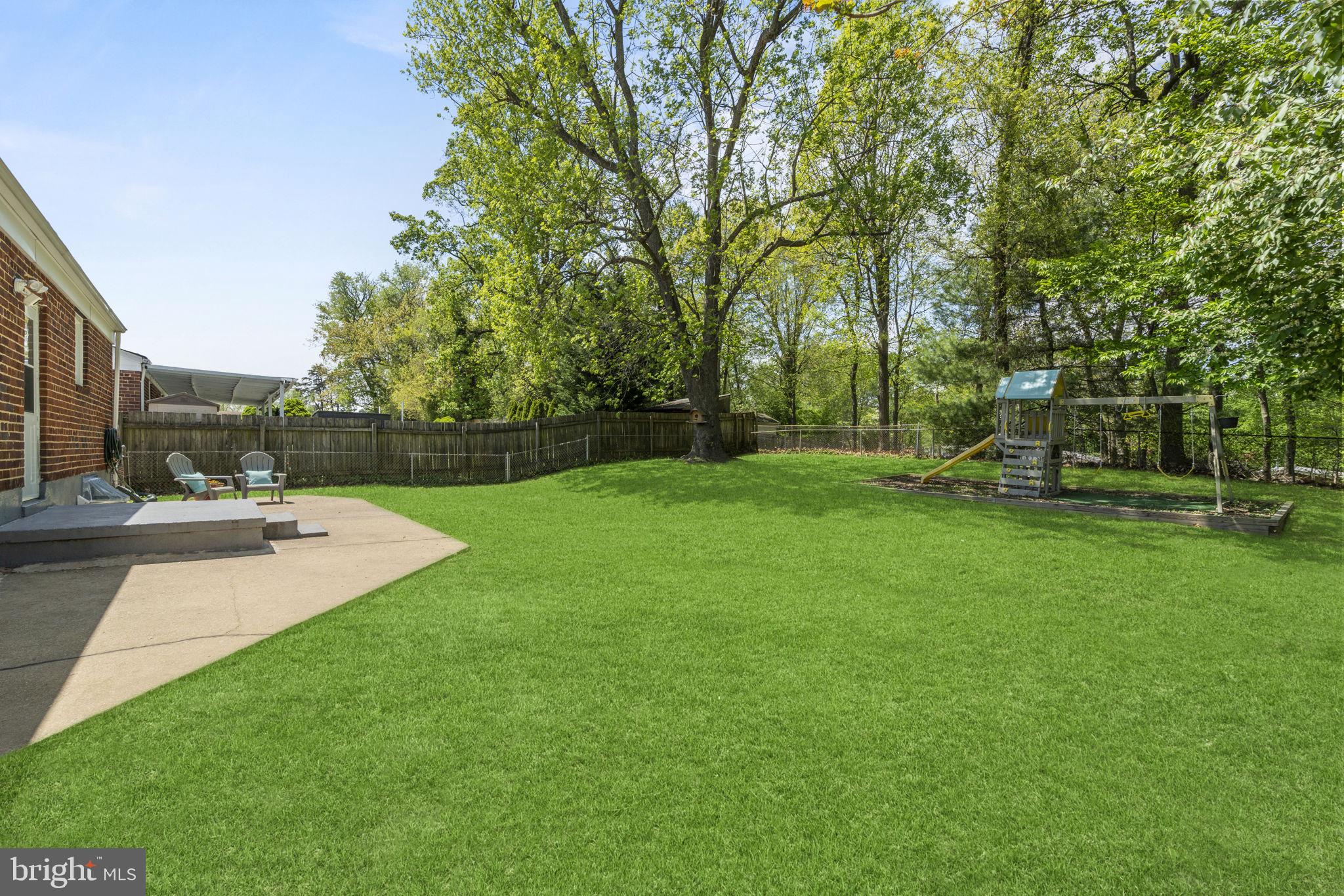 11912 Rocking Horse Road Rockville, MD 20852 - Photo 19 of 20 Tons of Yard Space