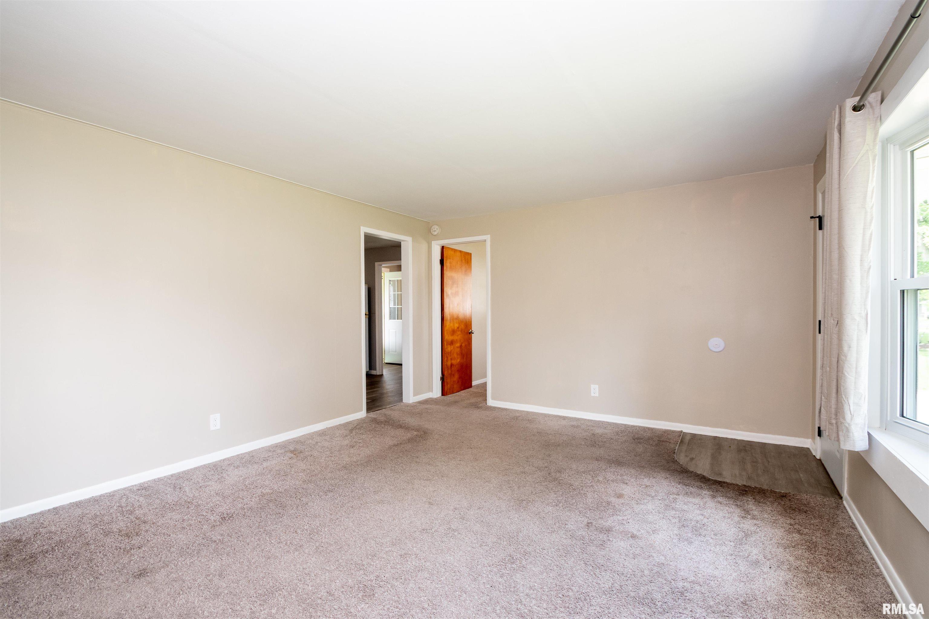 108 Duensing Lane Washington, IL 61571 - Photo 6 of 29
