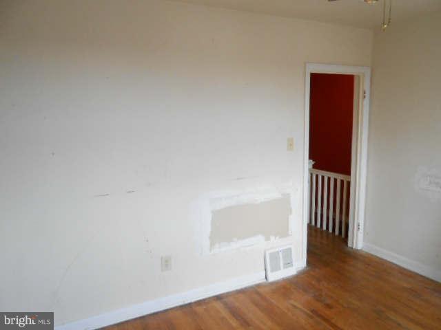 618 Roundview Road Baltimore, MD 21225 - Photo 10 of 12 Bedroom