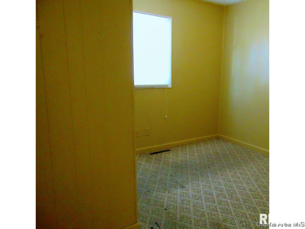 2321 Cincinnati Avenue Springfield, IL 62702 - Photo 9 of 12
