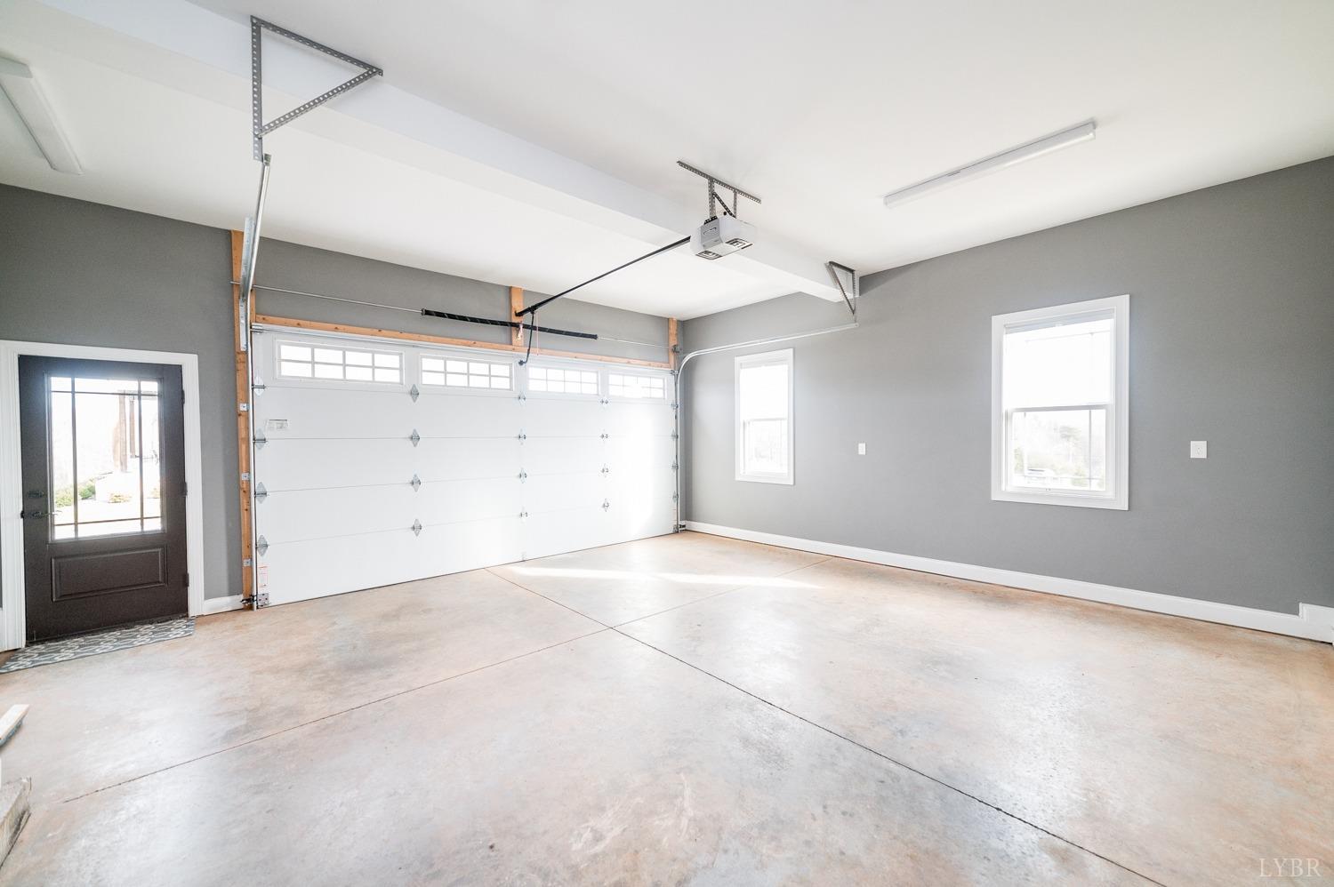 967 Lynbrook Road Rustburg, VA 24588 - Photo 49 of 99 an empty room with windows and fan