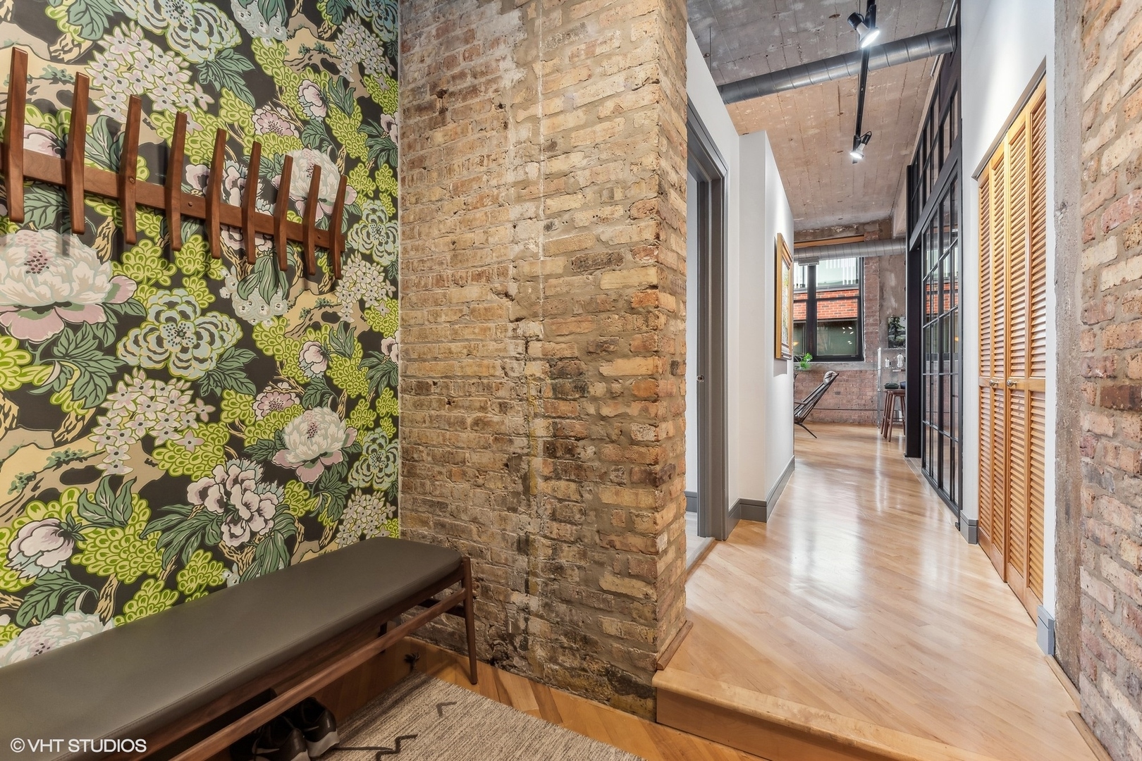 215 North Aberdeen Street, Unit 405A Chicago, IL 60607 - Photo 18 of 20 a view of a bathroom with a wooden floor