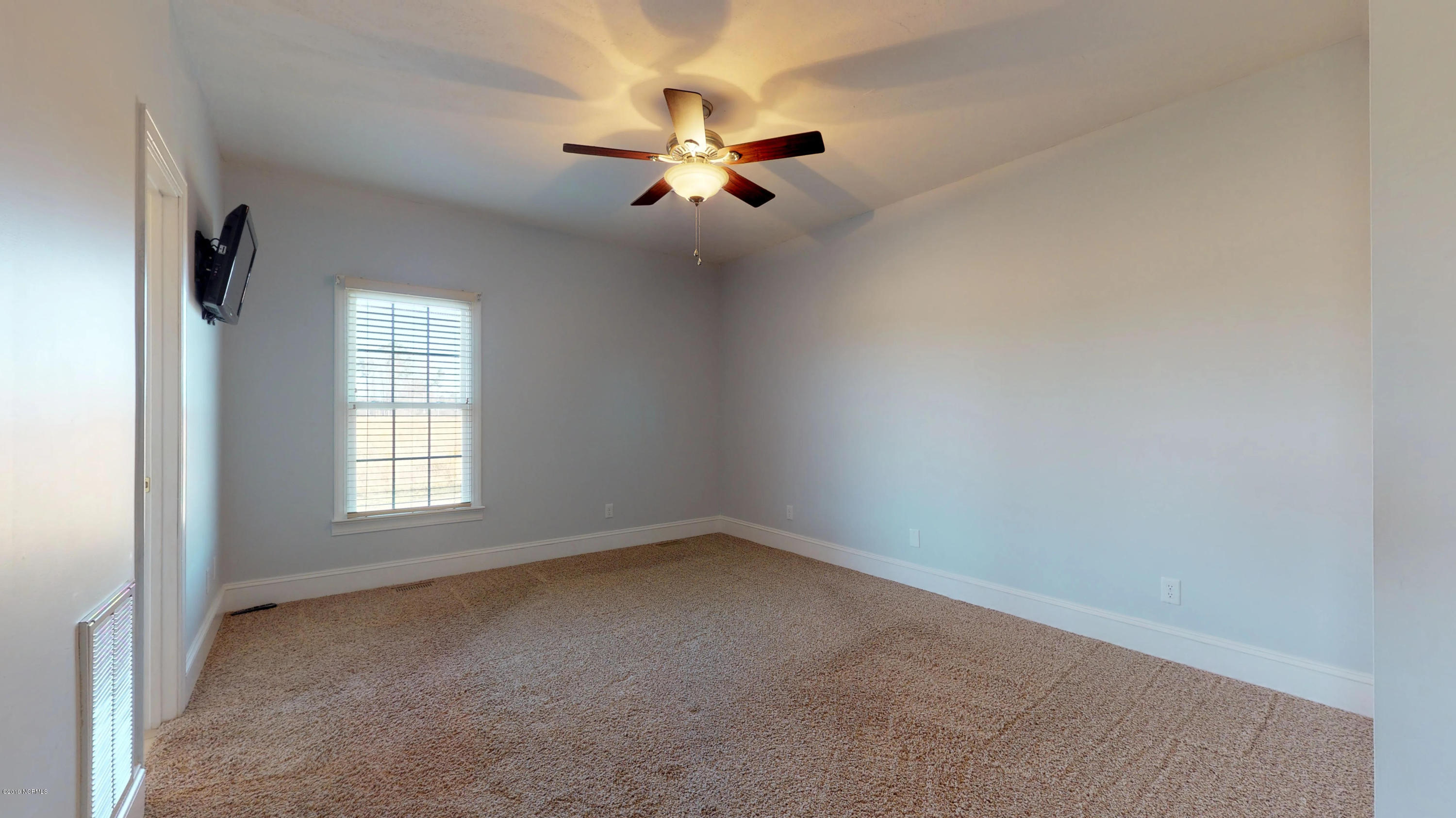 4768 Toddy Road Farmville, NC 27828 - Photo 32 of 68 Master suite - view 1