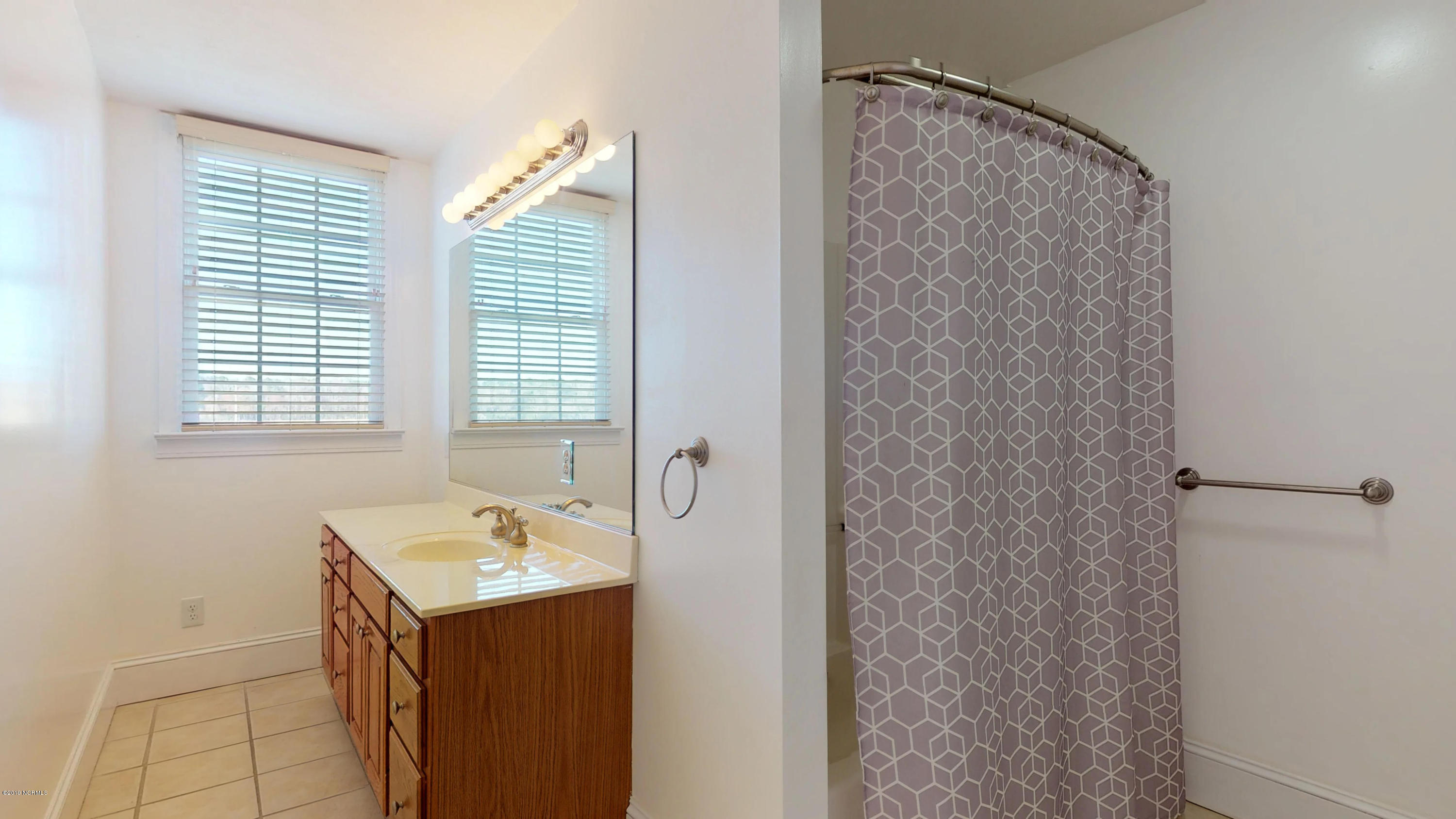 4768 Toddy Road Farmville, NC 27828 - Photo 40 of 68 Upstairs hall bath