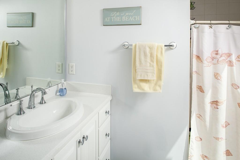 131 Edgewater Road Hull, MA 02045 - Photo 23 of 37