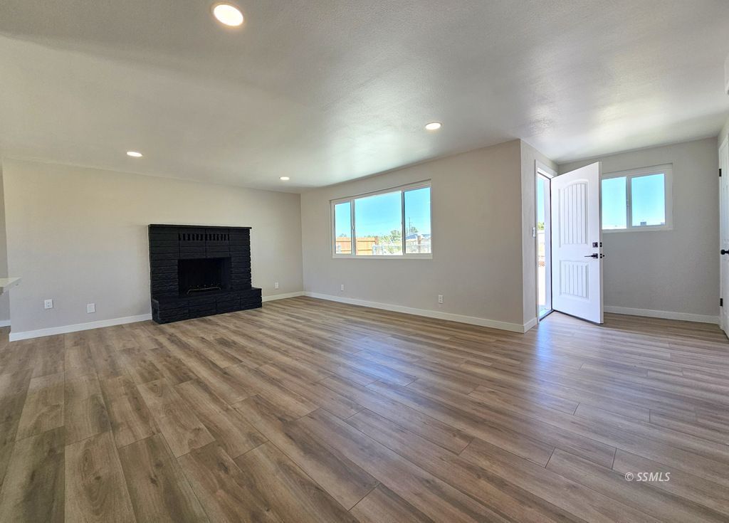 420 South Yorktown Street Ridgecrest, CA 93555 - Photo 14 of 46