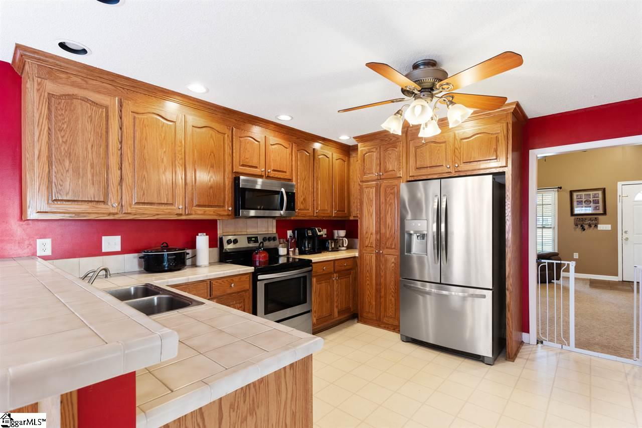 432 Riley Road Easley, SC 29642 - Photo 7 of 25 Gallery Image 7