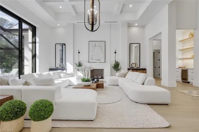 $3,750,000 | 5174 Sycamore Drive, Naples, FL 34119