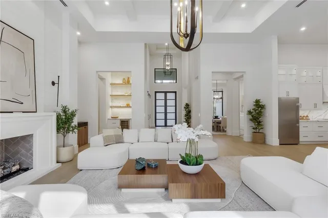 $3,750,000 | 5174 Sycamore Drive, Naples, FL 34119