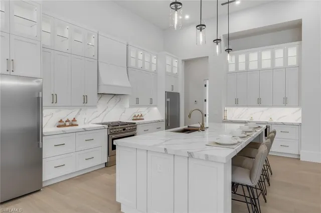 $3,750,000 | 5174 Sycamore Drive, Naples, FL 34119