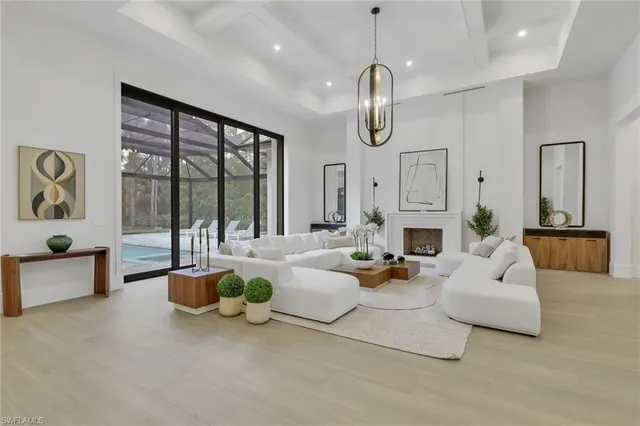$3,750,000 | 5174 Sycamore Drive, Naples, FL 34119