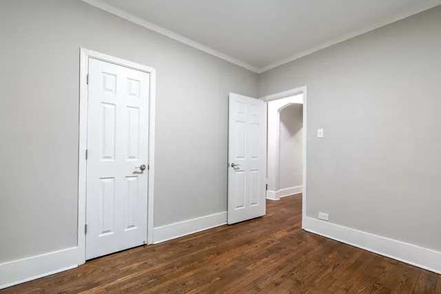 $1,800 | 7422 North Damen Avenue, Unit 2G, Chicago, IL 60645