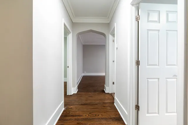 $1,800 | 7422 North Damen Avenue, Unit 2G, Chicago, IL 60645