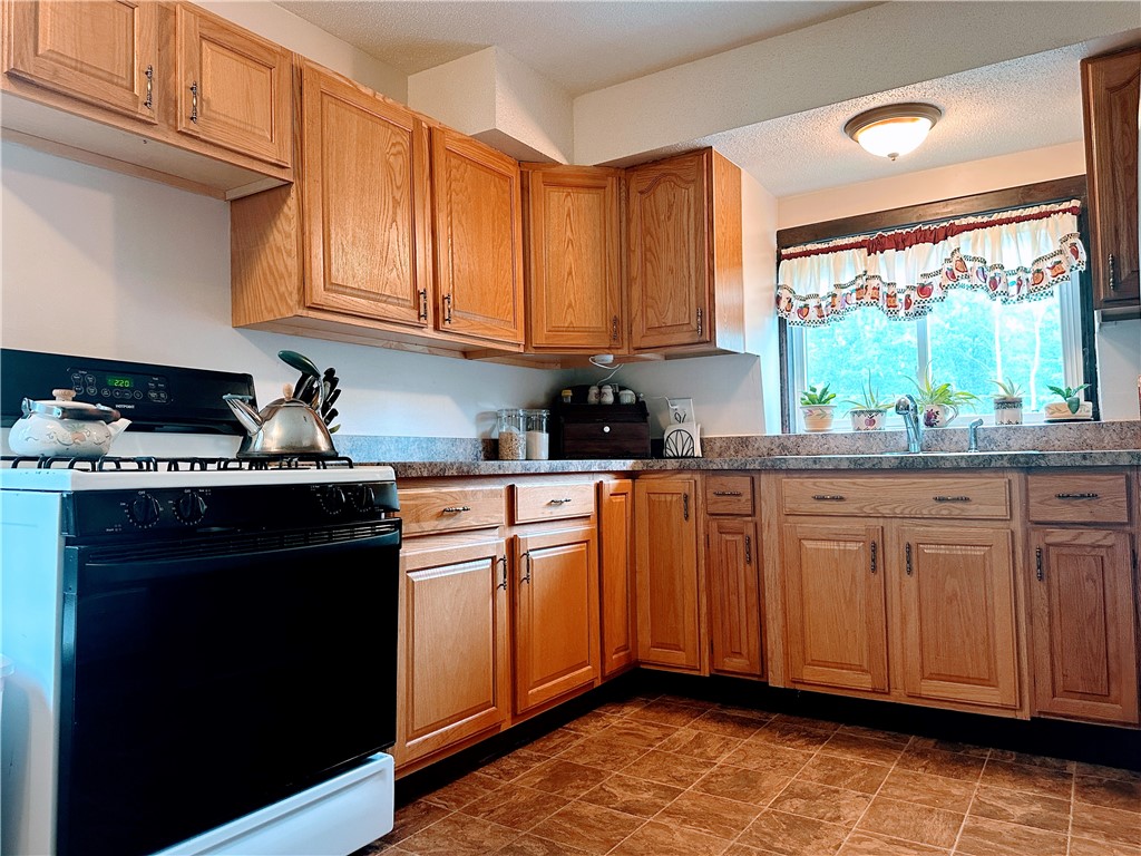 112 Huffer Road Parma, NY 14468 - Photo 14 of 29