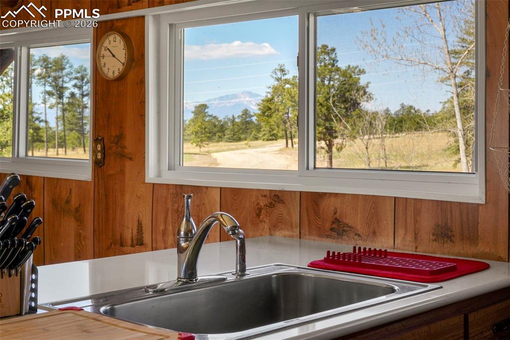 11865 Vollmer Road Colorado Springs, CO 80908 - Photo 23 of 43
