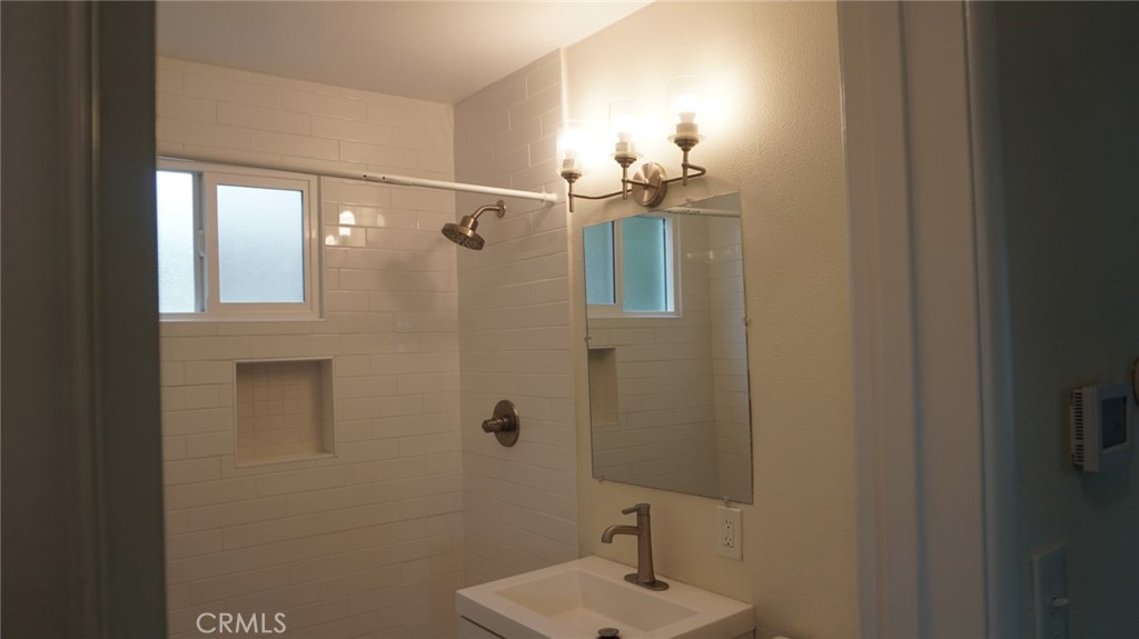 2881 North Davidson Avenue San Bernardino, CA 92405 - Photo 7 of 14 Bathroom