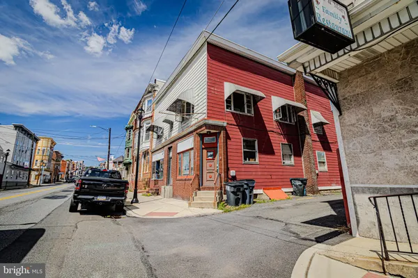 $129,900 | 20 Sunbury Street, Minersville, PA 17954