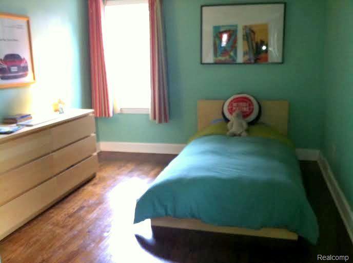 2806 Bembridge Road Royal Oak, MI 48073 - Photo 26 of 31 d.jpg