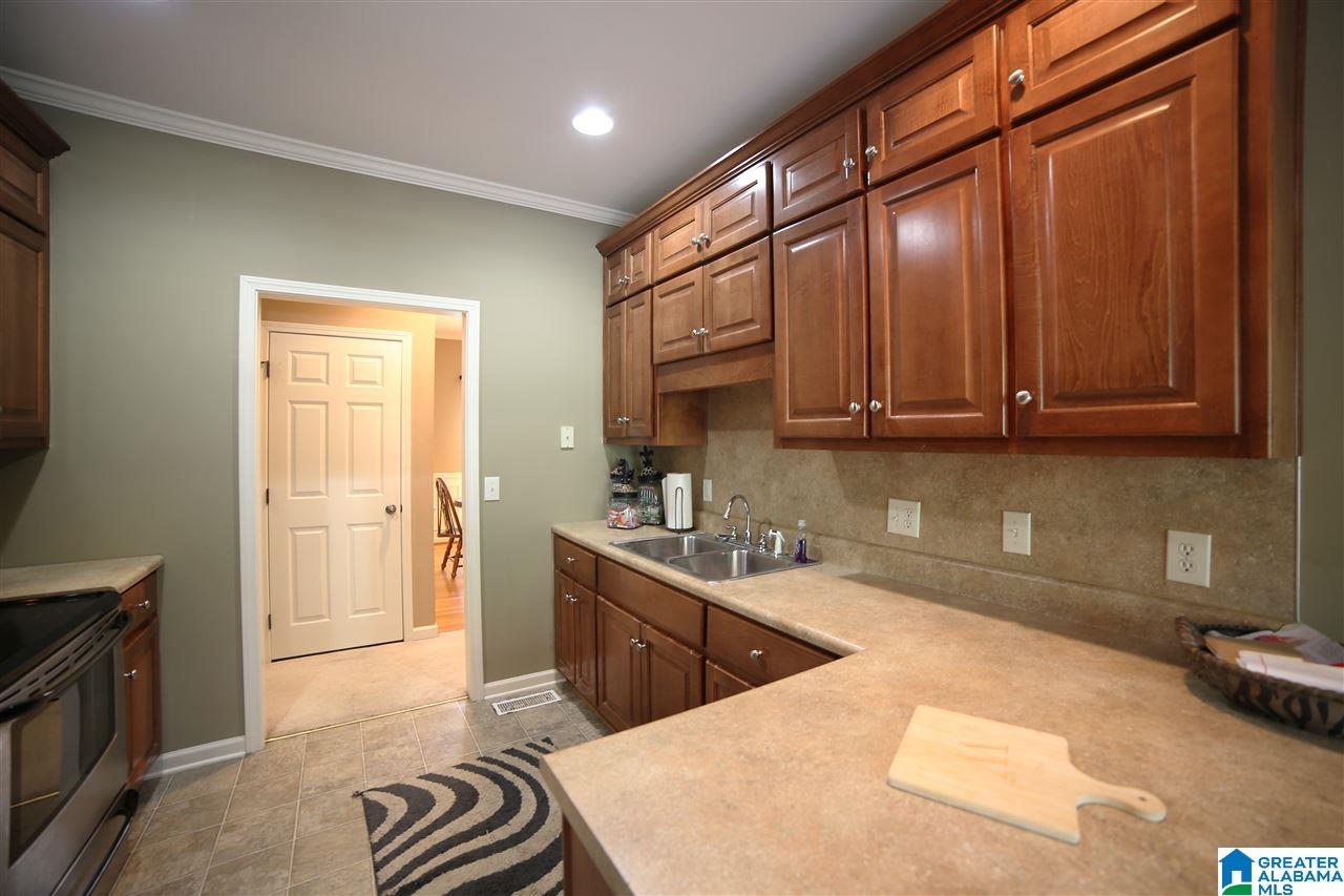 2113 Brett Circle Leeds, AL 35094 - Photo 15 of 36