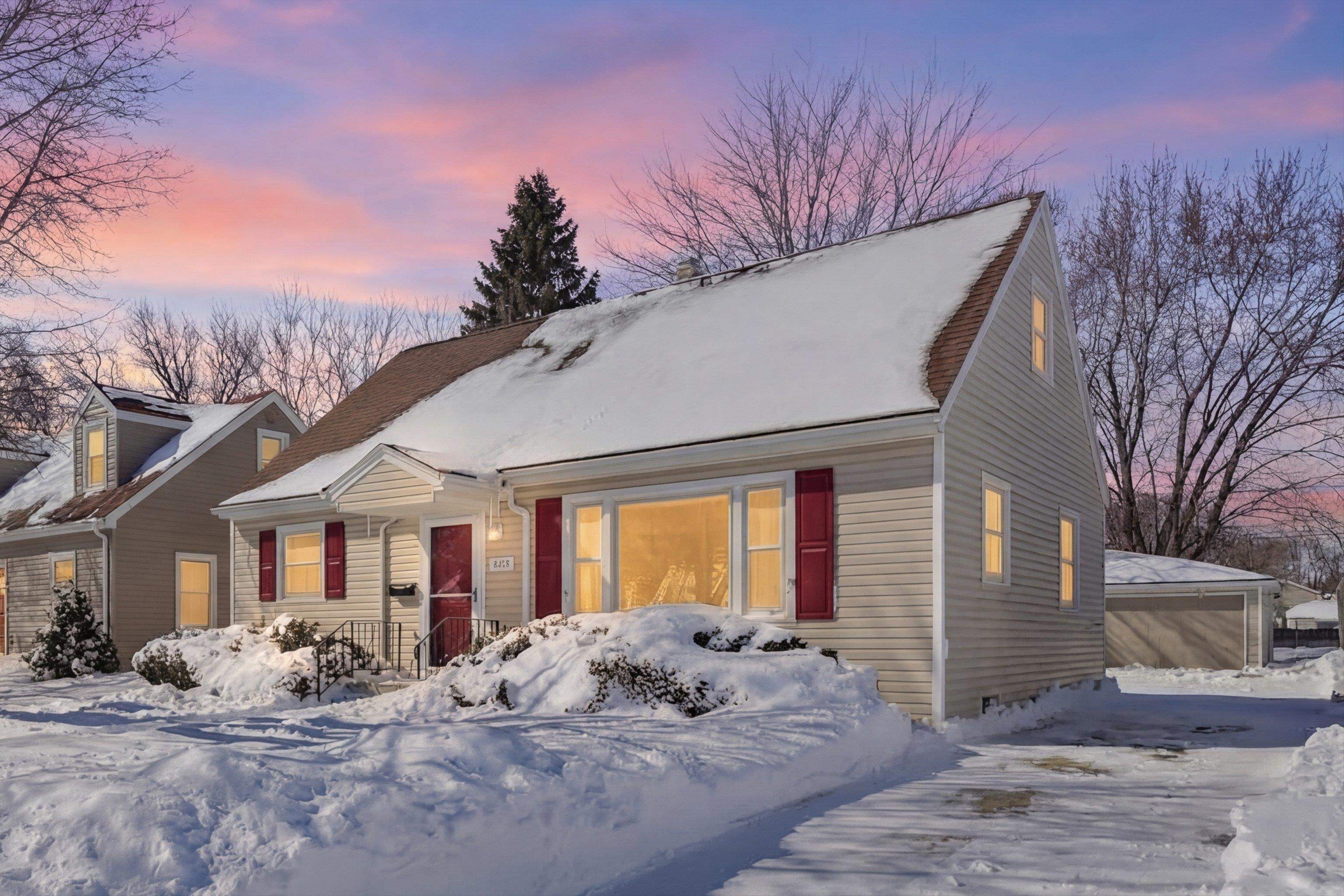 1809 North Charlotte Street Appleton, WI 54911 - Photo 4 of 39