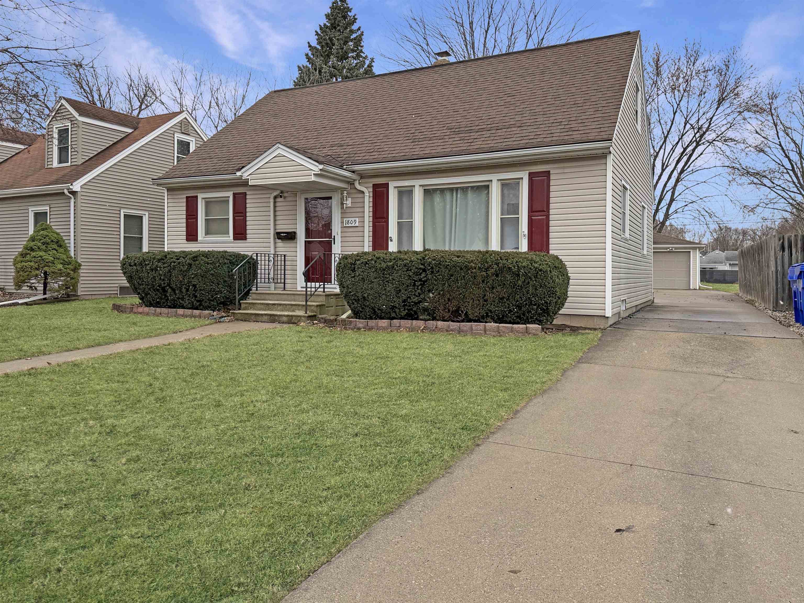 1809 North Charlotte Street Appleton, WI 54911 - Photo 5 of 39