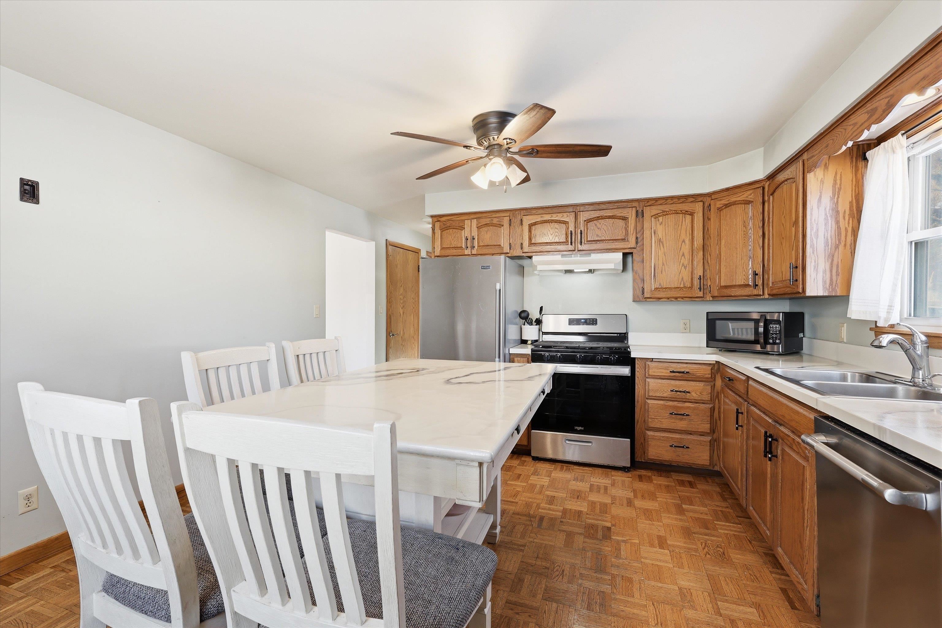 1809 North Charlotte Street Appleton, WI 54911 - Photo 8 of 39