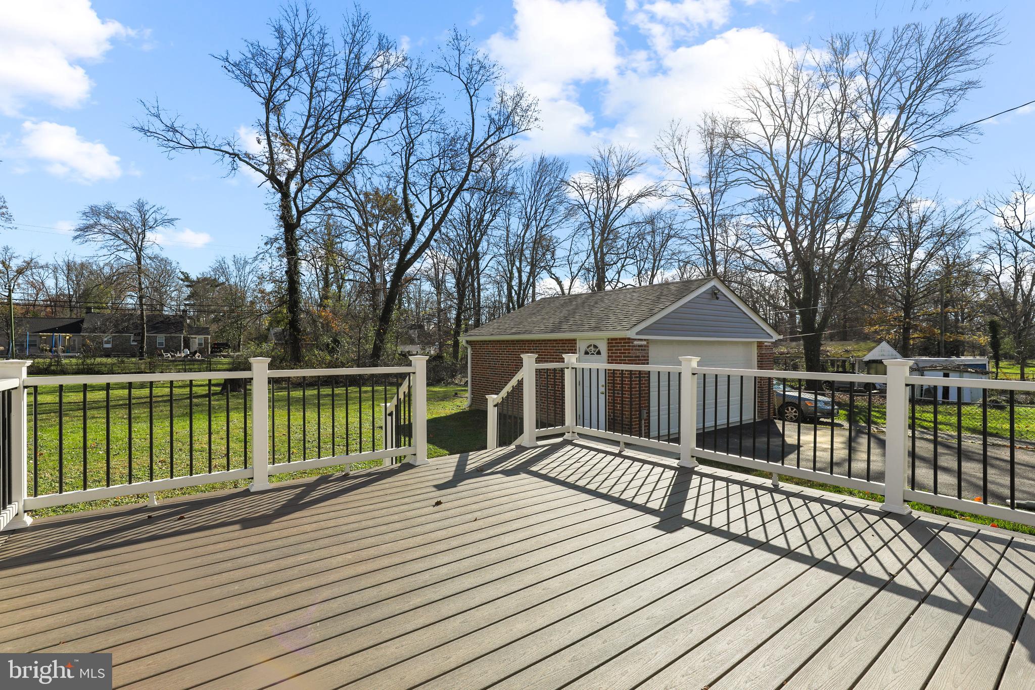 4119 Buckingham Road Baltimore, MD 21207 - Photo 34 of 36 Deck