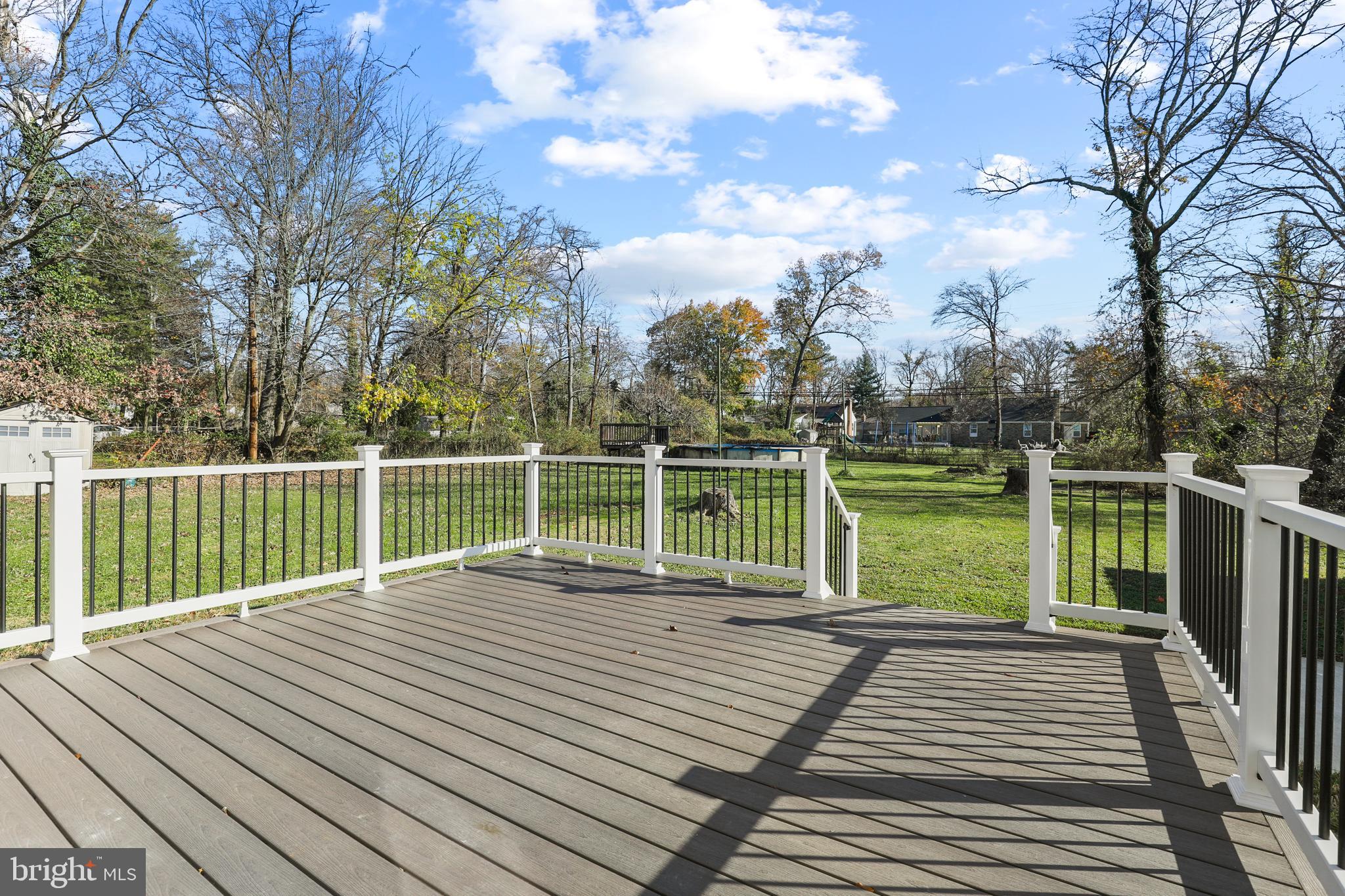4119 Buckingham Road Baltimore, MD 21207 - Photo 35 of 36 Deck