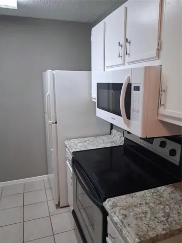 $1,465 | 2561 Grassy Point Drive, Unit 109, Lake Mary, FL 32746