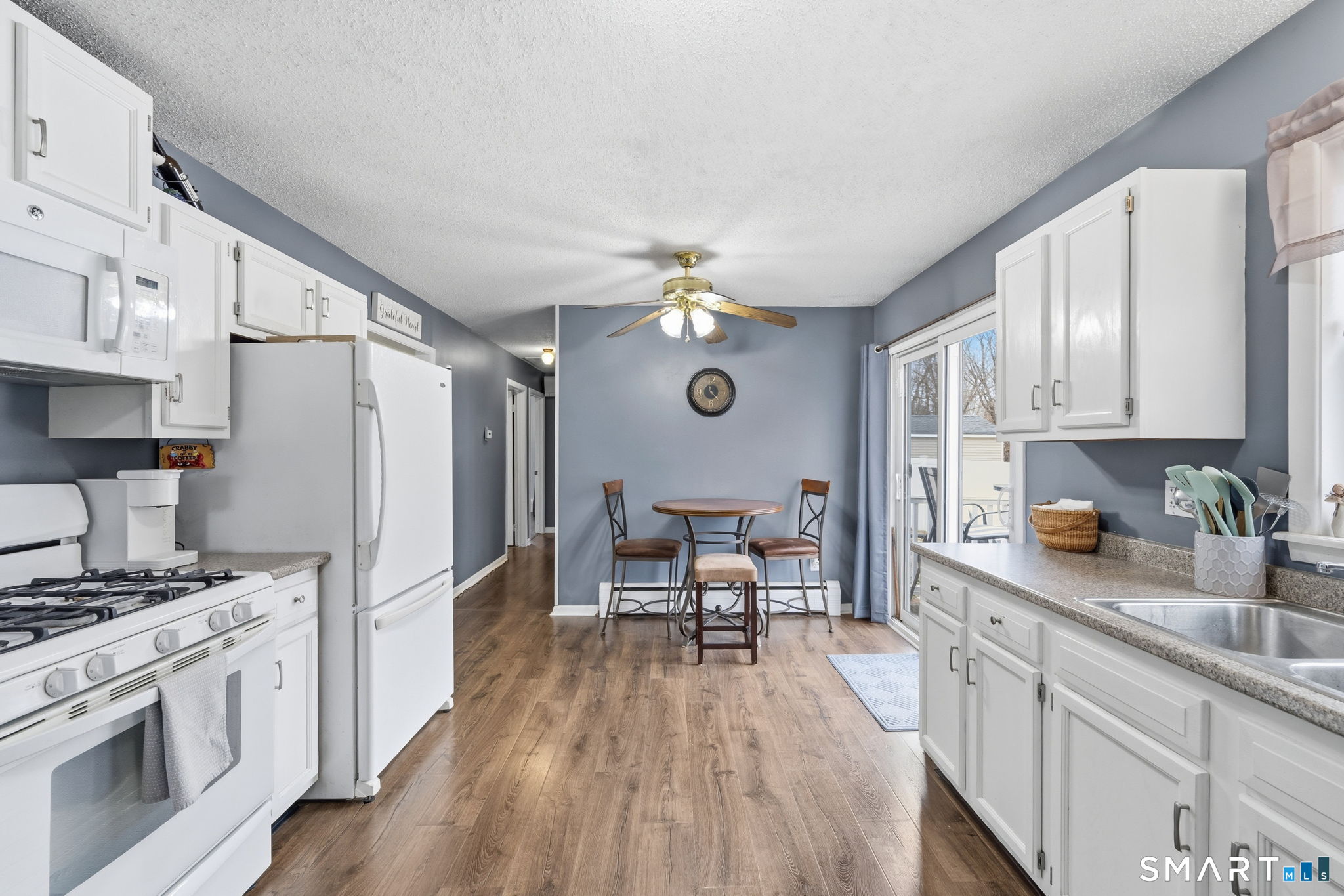 298 Broad Brook Road Enfield, CT 06082 - Photo 11 of 18