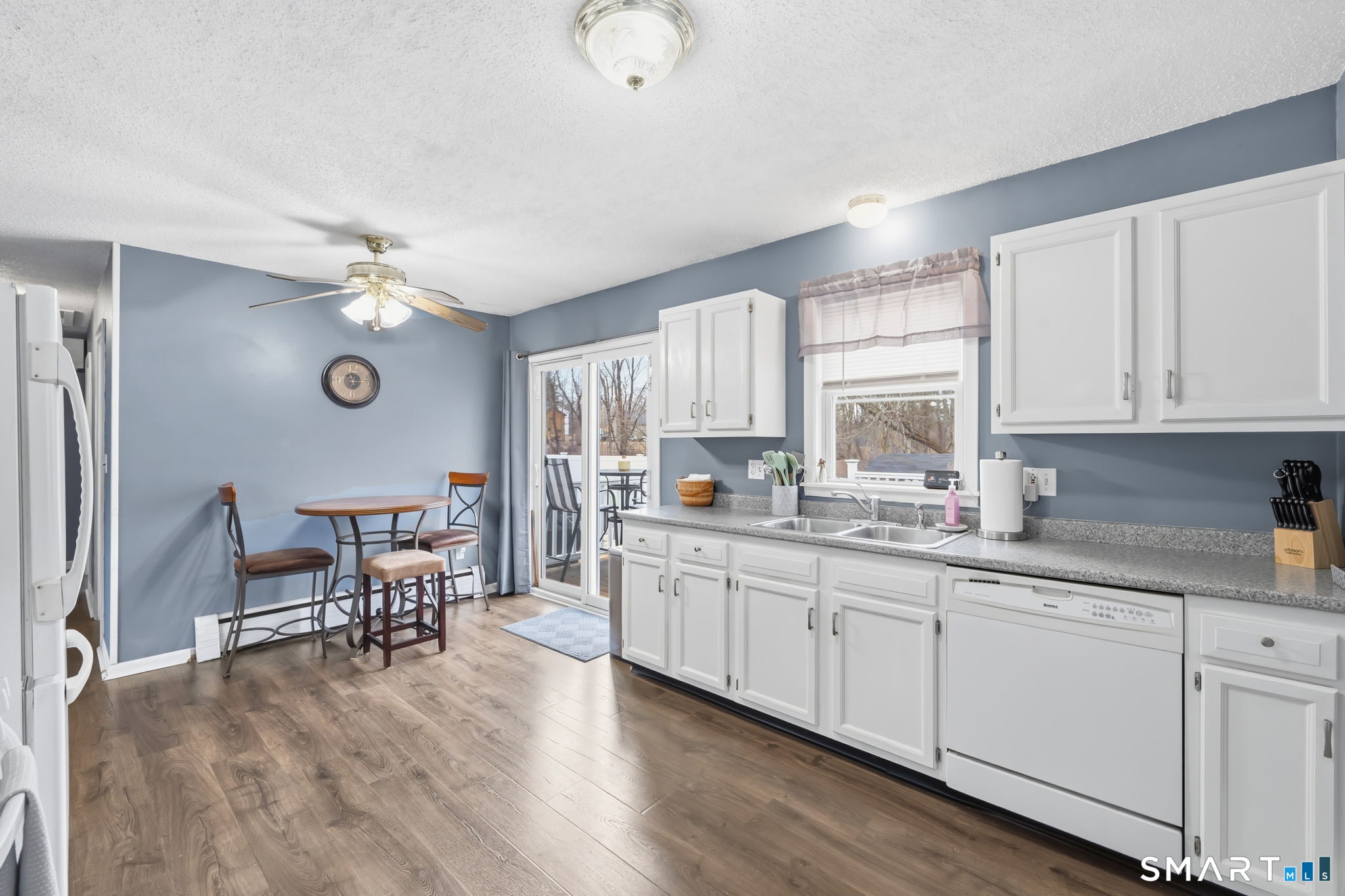 298 Broad Brook Road Enfield, CT 06082 - Photo 8 of 18