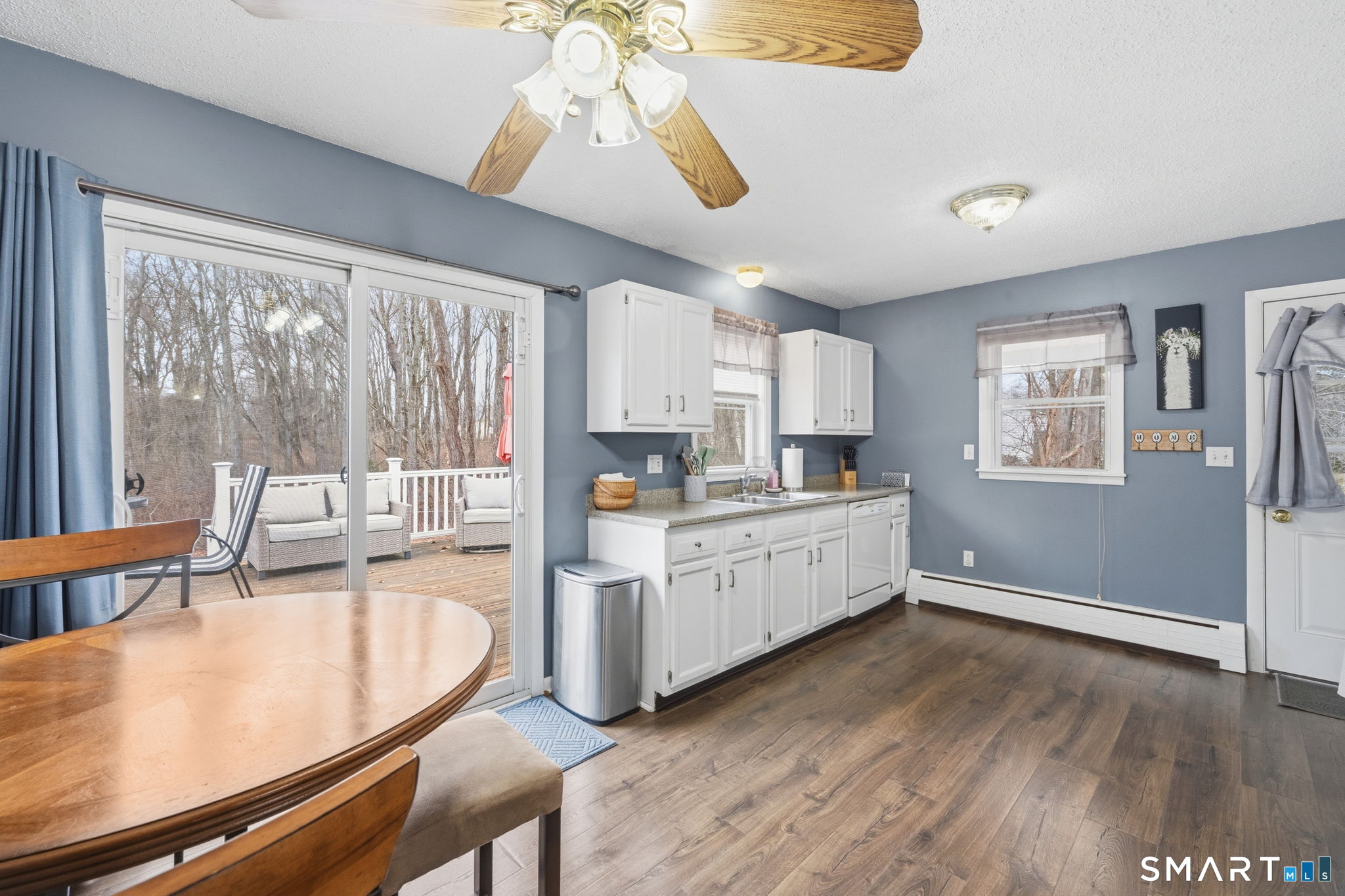 298 Broad Brook Road Enfield, CT 06082 - Photo 9 of 18