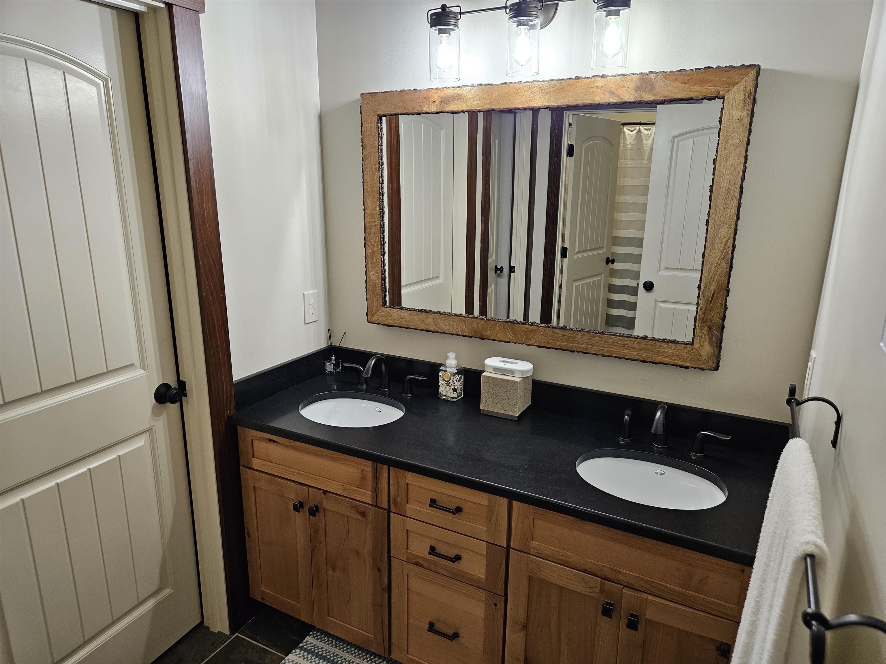 48 Westview Road, Unit B Lincoln, NH 03251 - Photo 9 of 44