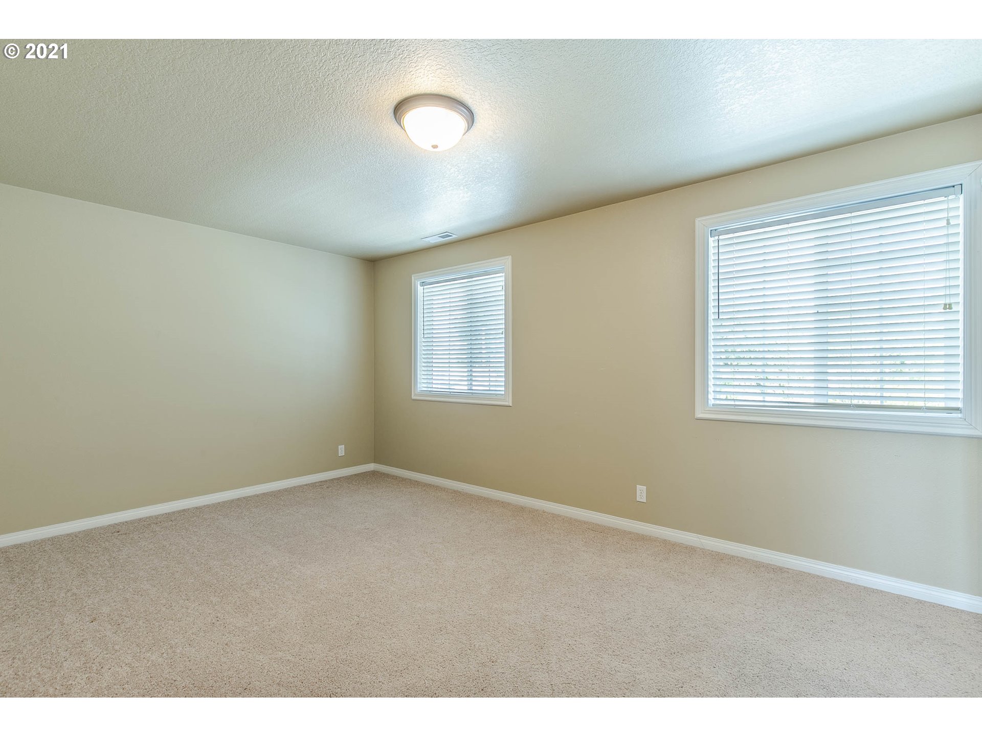 1890 Hayden Bridge Road Springfield, OR 97477 - Photo 24 of 32